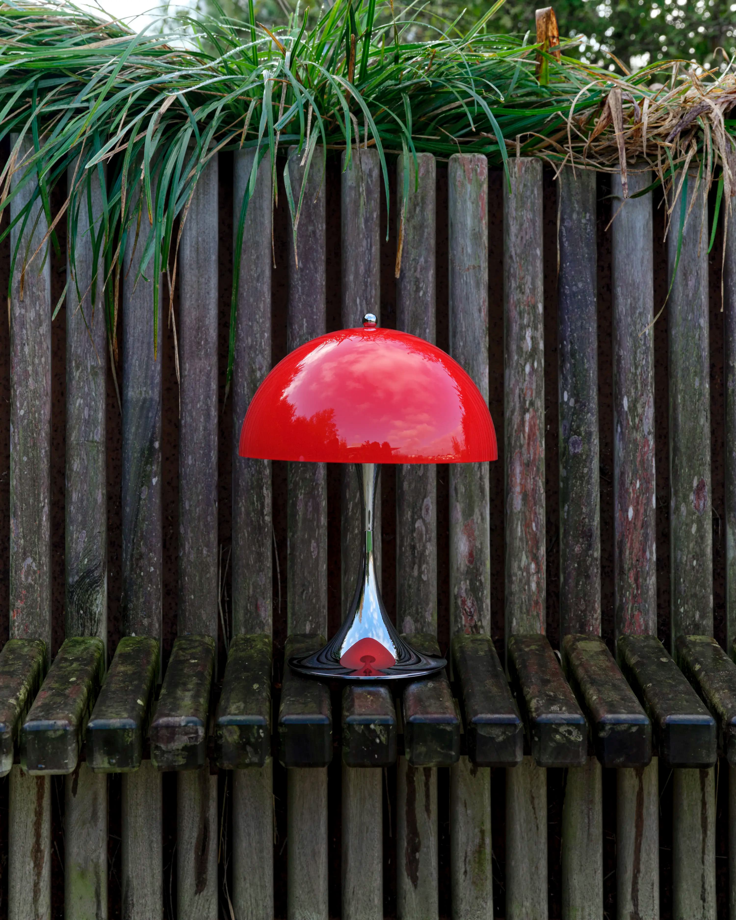 Louis Poulsen Panthella 250 Portable Lamp Original opal red — фото 4