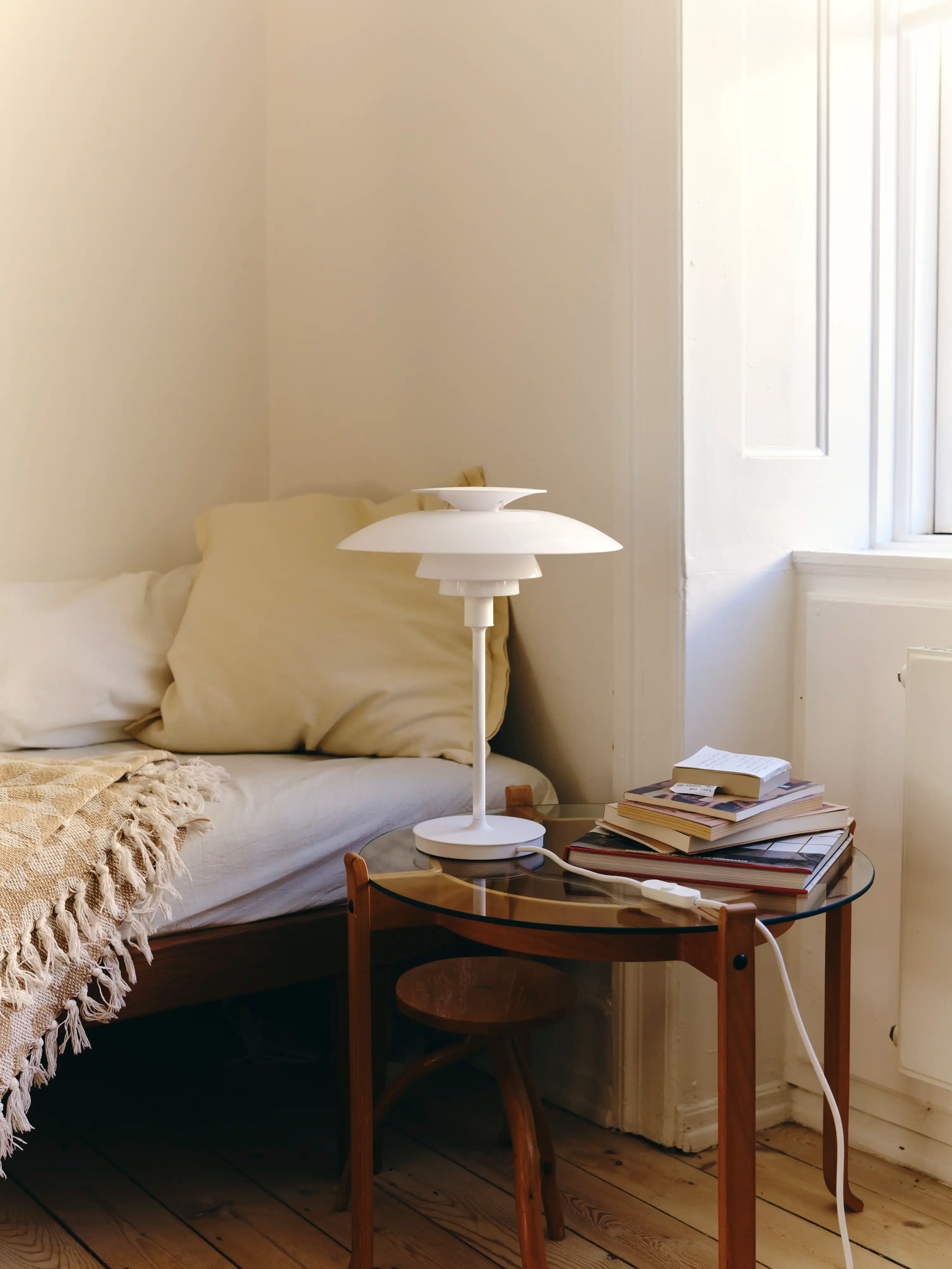 Louis Poulsen PH 80 Table Lamp Opal white/white — фото 10