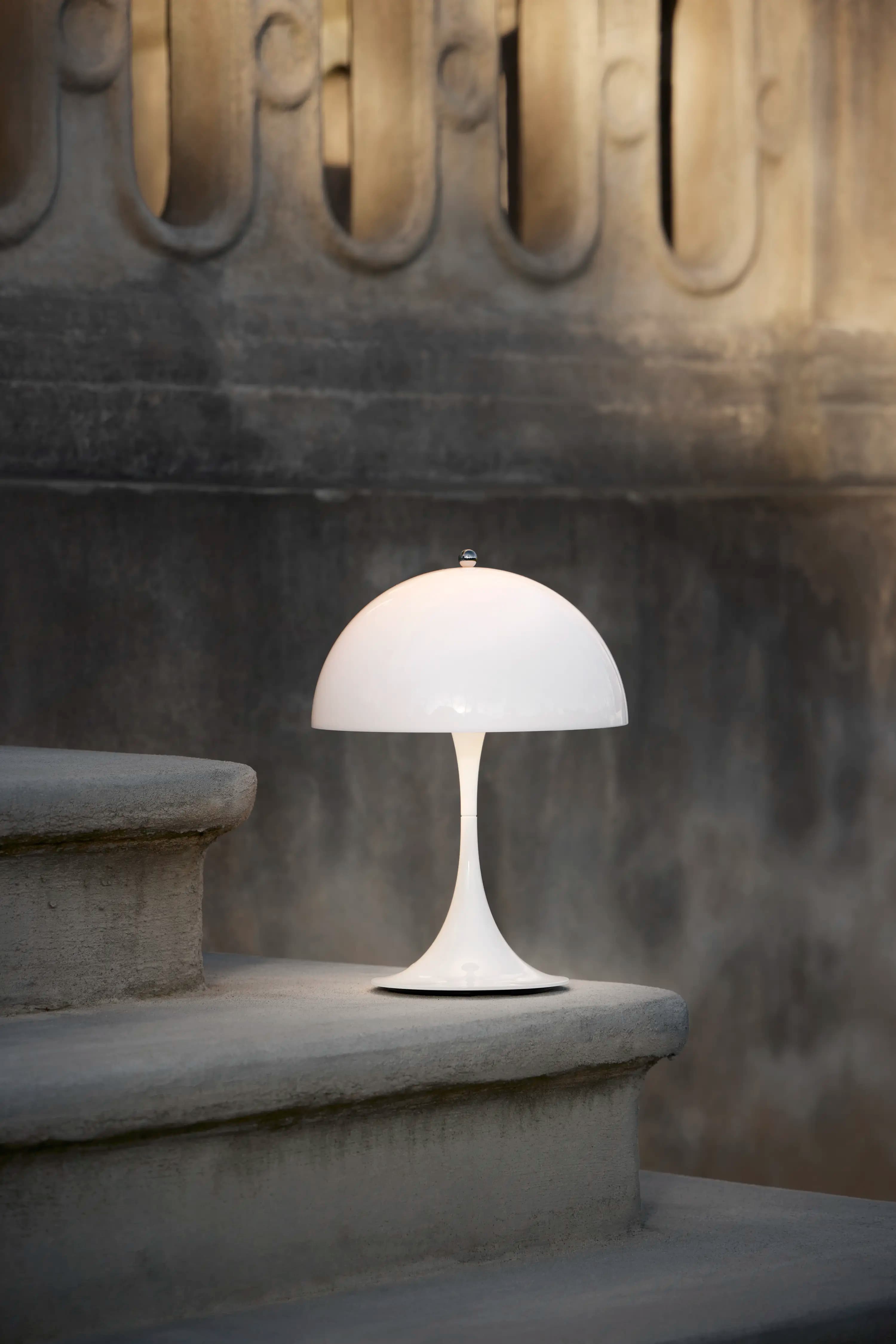 Louis Poulsen Panthella 250 Portable Lamp Opal white — фото 8