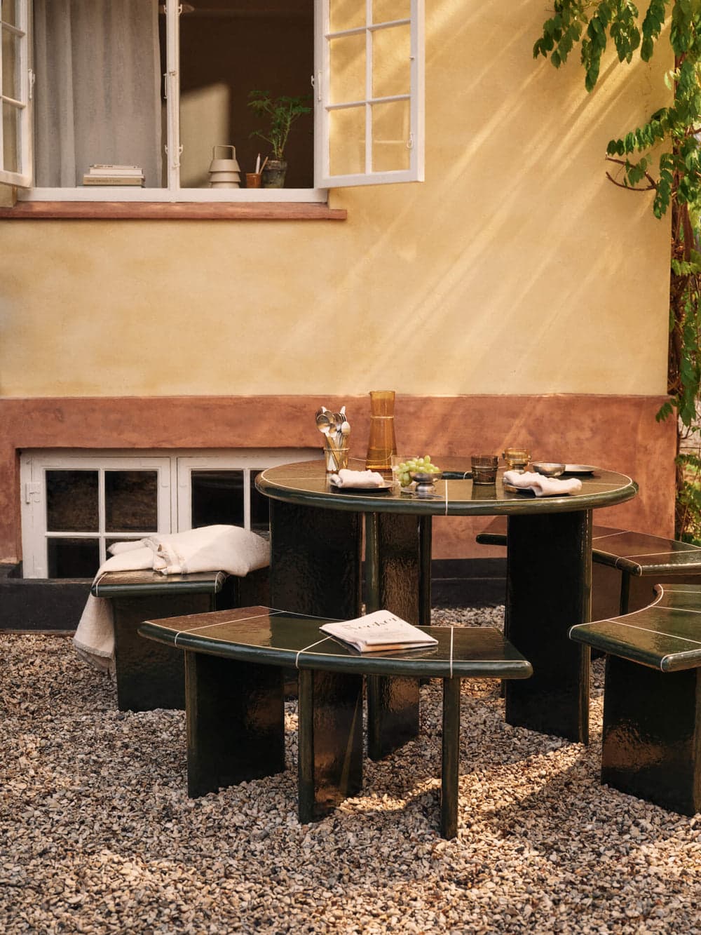 Ferm Living Deya Curved Bench - 110 - Dark Green ferm LIVING — фото 3