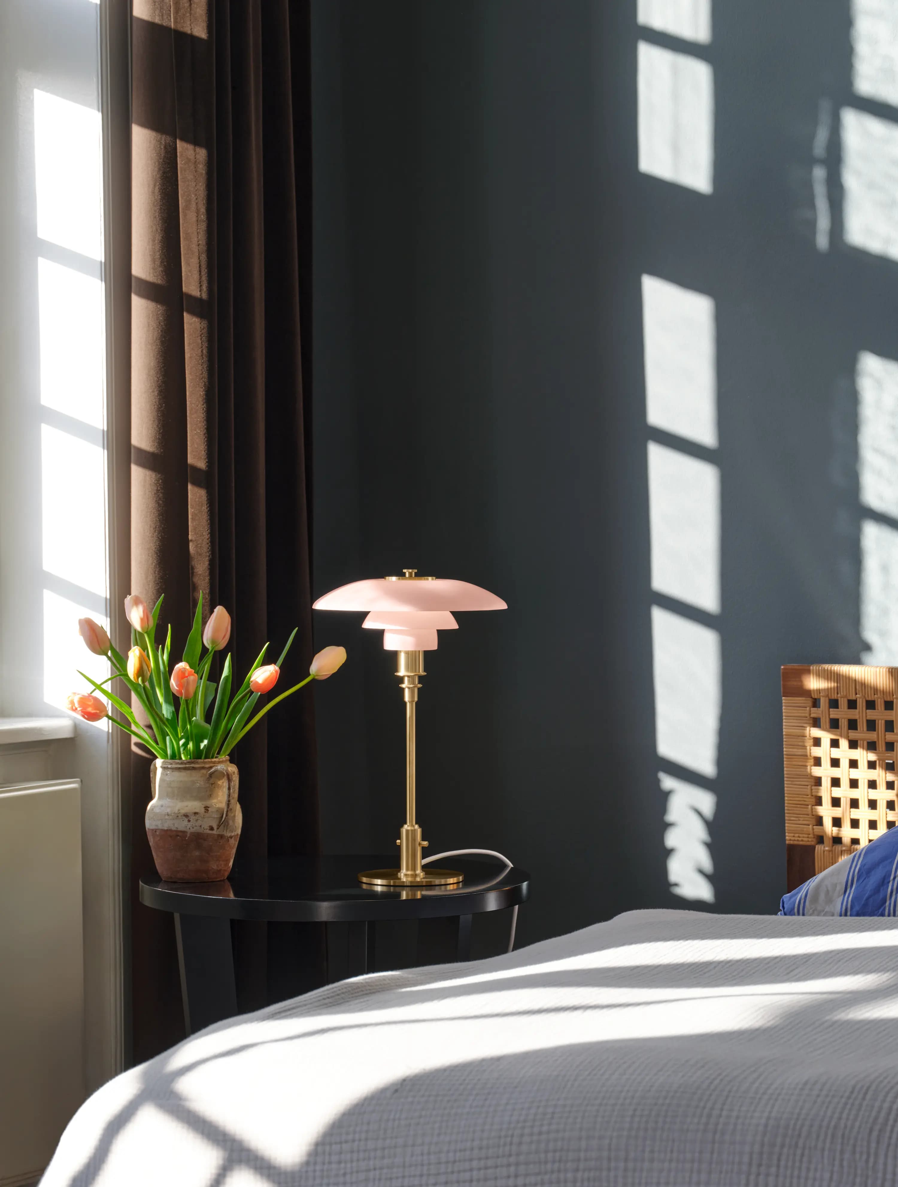 Louis Poulsen PH 3/2 Pale Rose Table Lamp Pale rose — фото 3