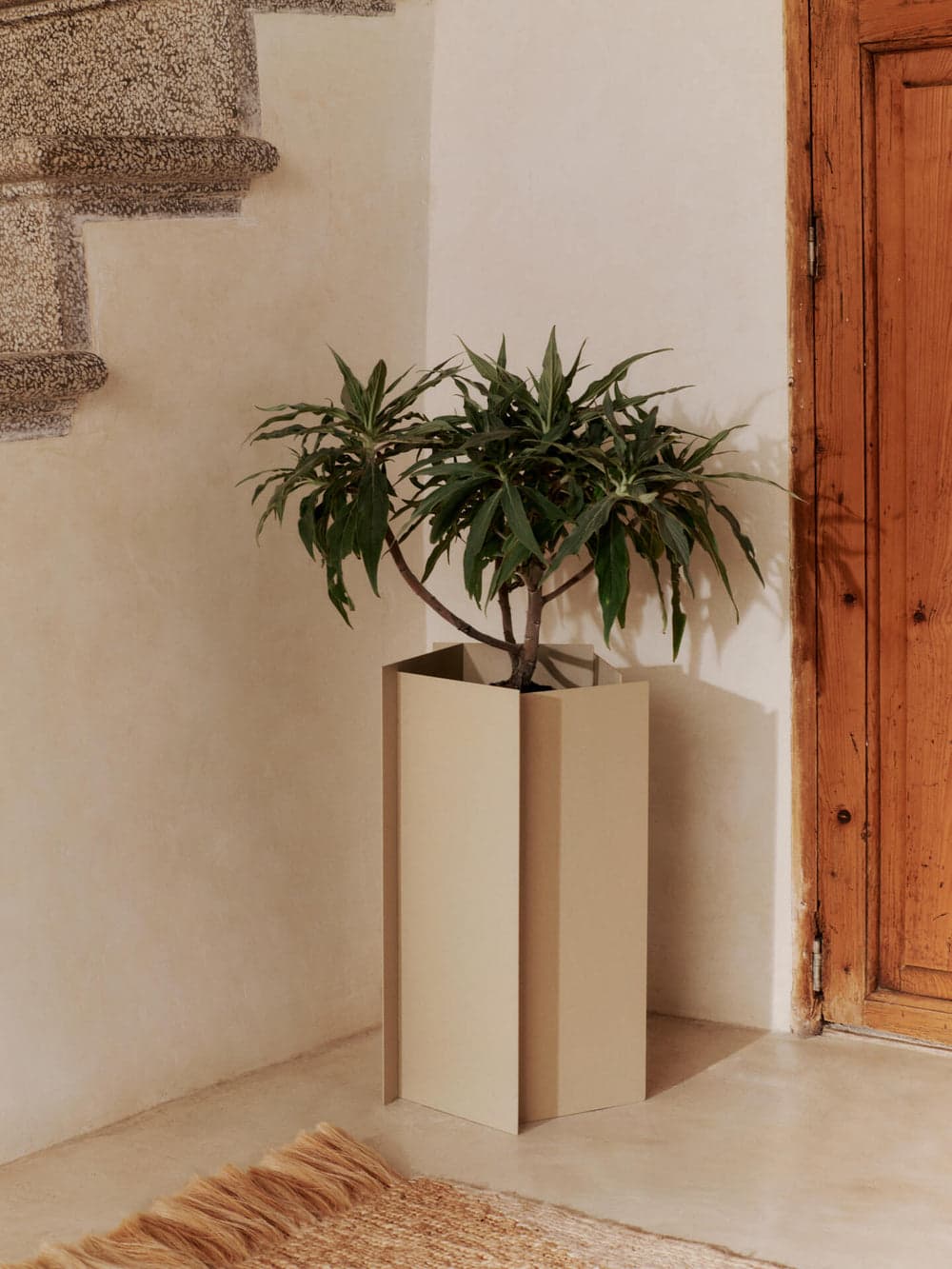 Ferm Living Fragma Planter - Large - Cashmere ferm LIVING — фото 3