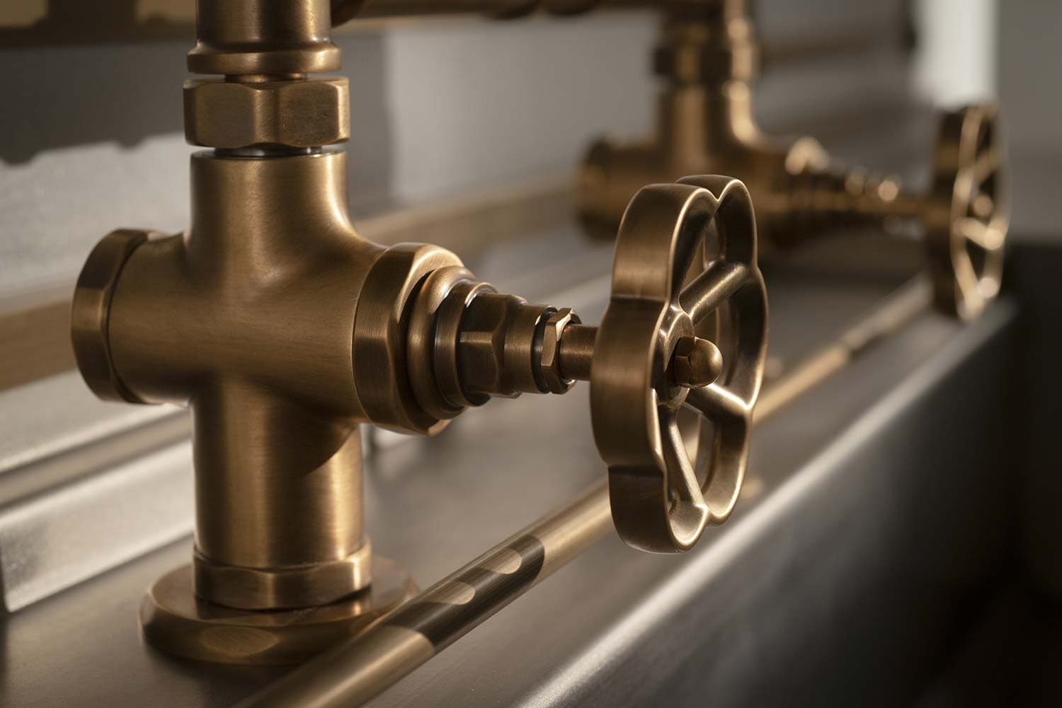 RESTART Смеситель для раковины с дугообразным изливом — фото 15