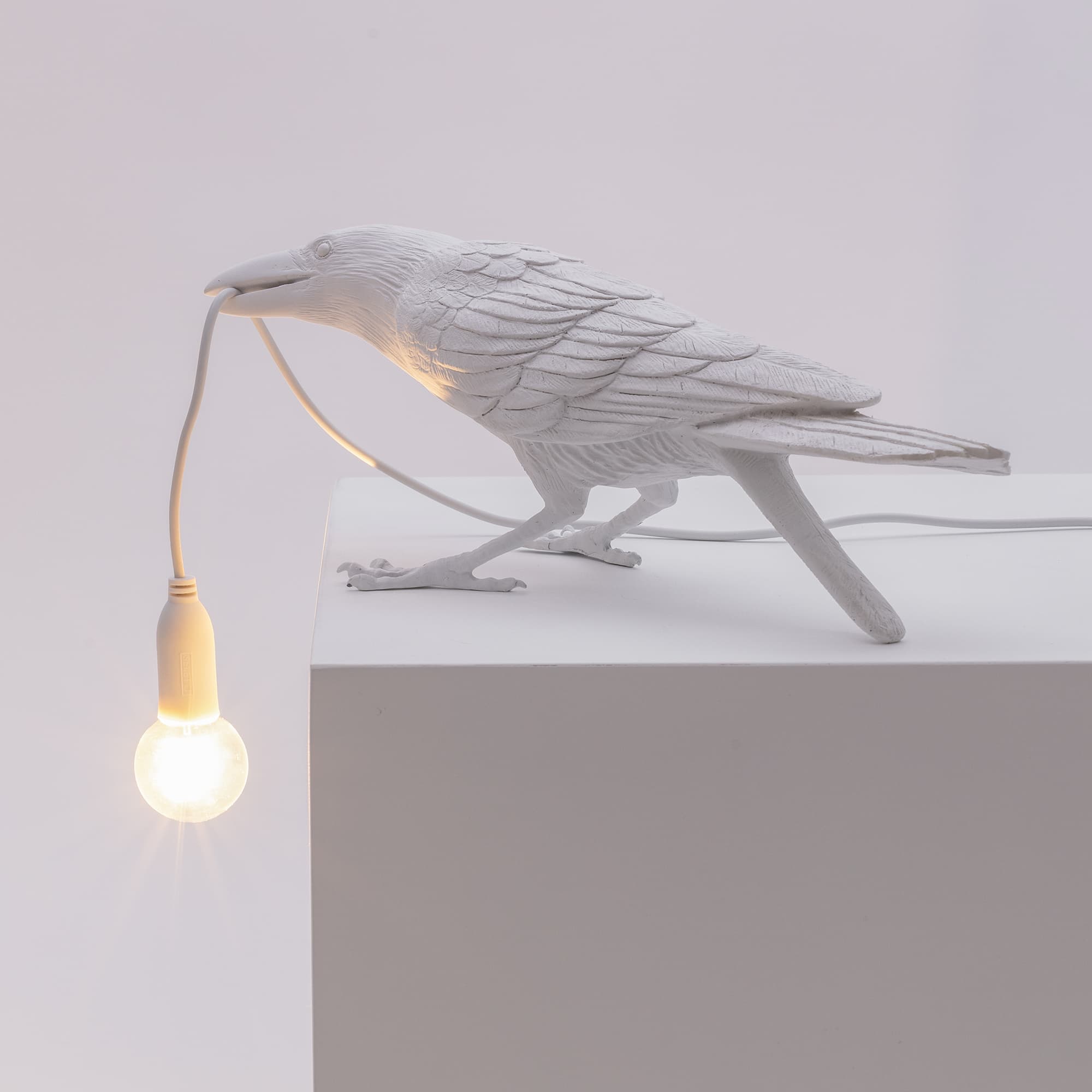 Настольный светильник Seletti Bird Lamp Black Playing — фото 4