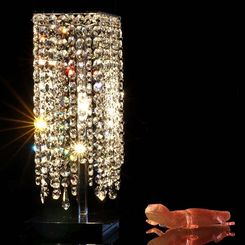 Настольный светильник Manooi LINEA TABLE LAMP