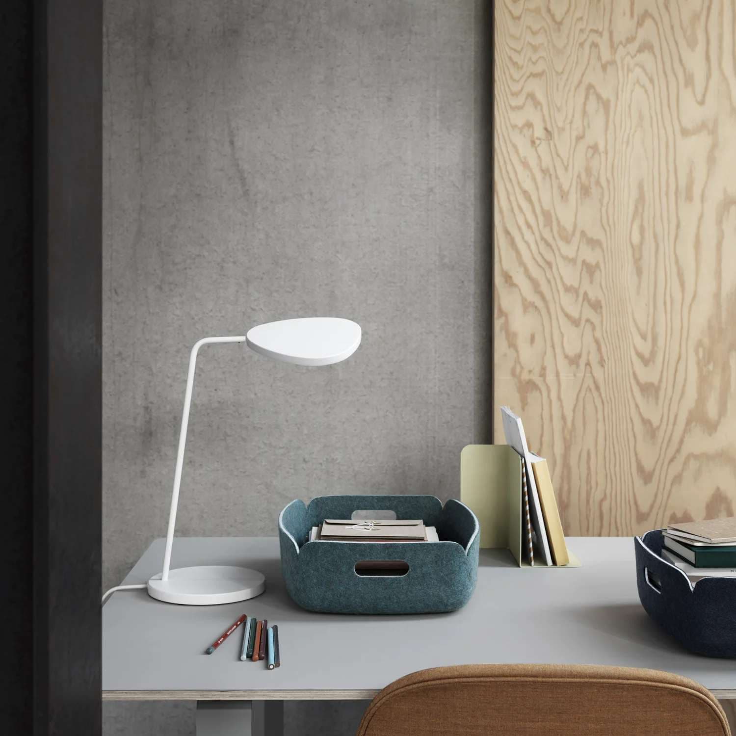 Настольный светильник MUUTO Leaf — фото 3