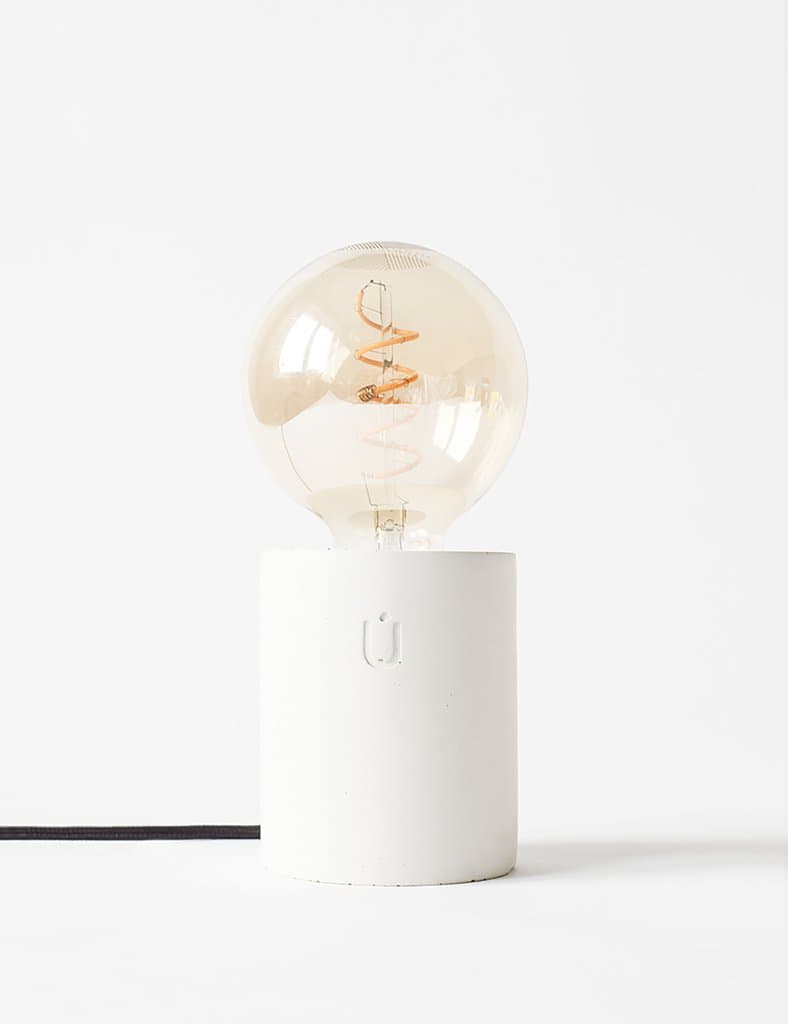 Настольный светильник Plumen LUMI White Concrete Table Lamp By Unrefined — фото 4