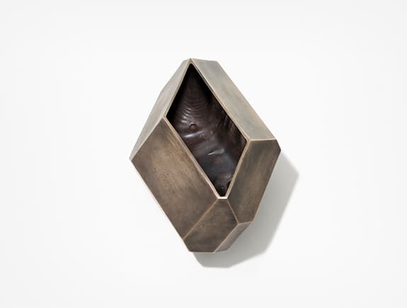 Ваза Holly Hunt BRONZE FACETED VASES — фото 3