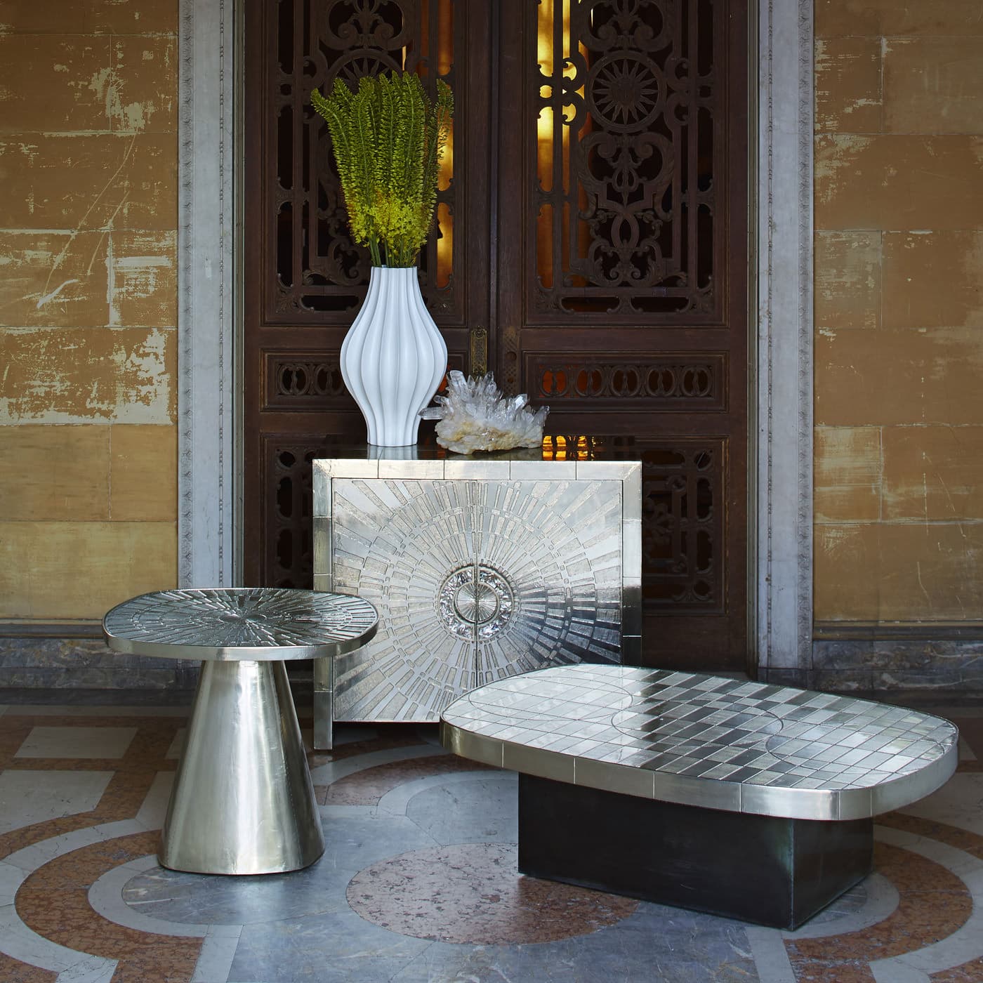 Журнальный столик Jonathan Adler Talitha Cocktail Table — фото 3