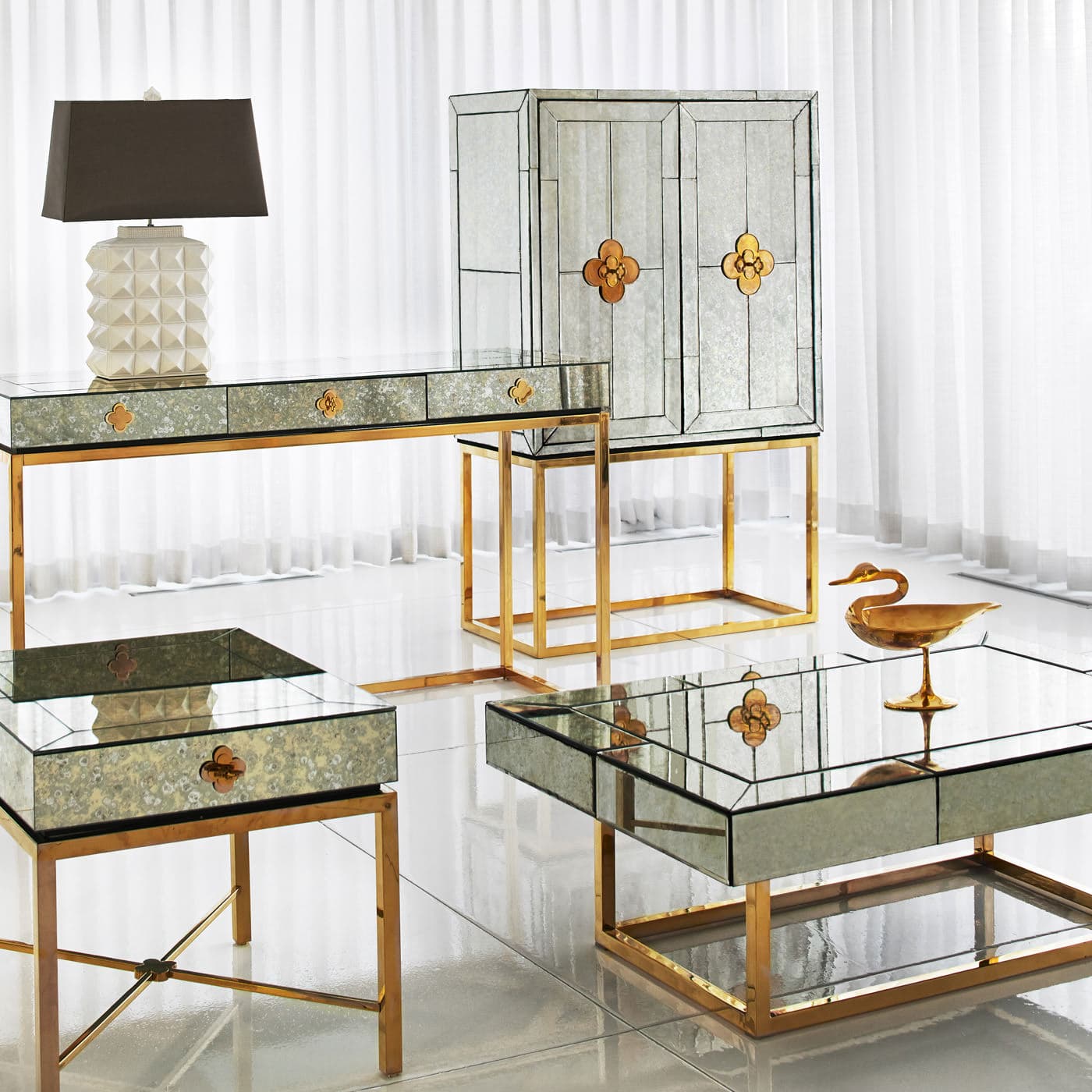 Тумбочка Jonathan Adler Delphine Side Table — фото 3