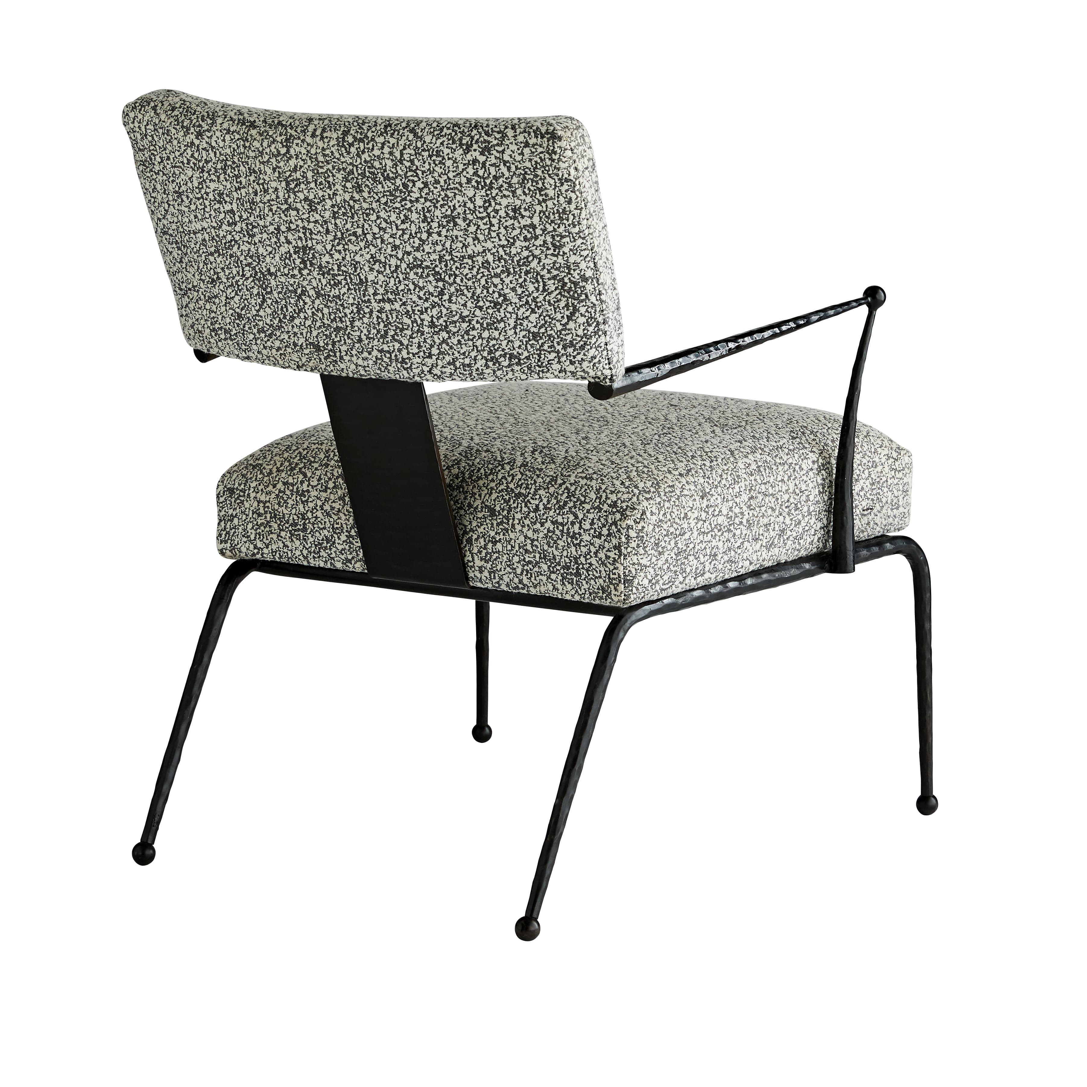 Стул с подлокотниками Arteriors Wallace Chair Pitch Texture — фото 4