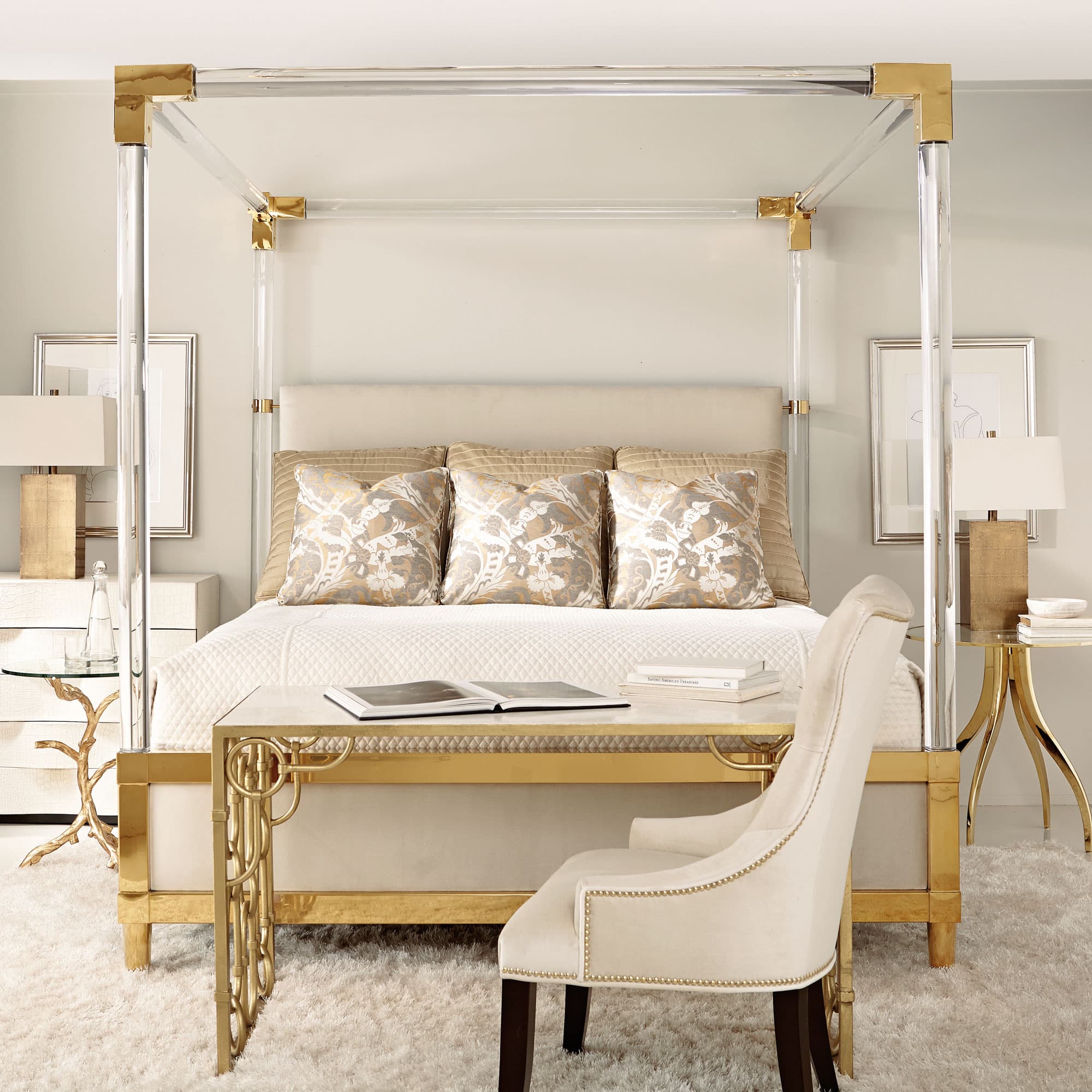 Двуспальная кровать Bernhardt Aiden Acrylic Canopy Upholstered Bed — фото 4