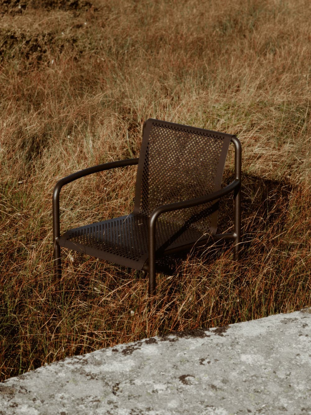 Ferm Living Dapple Chair with Arms - Dark Chocolate — фото 3