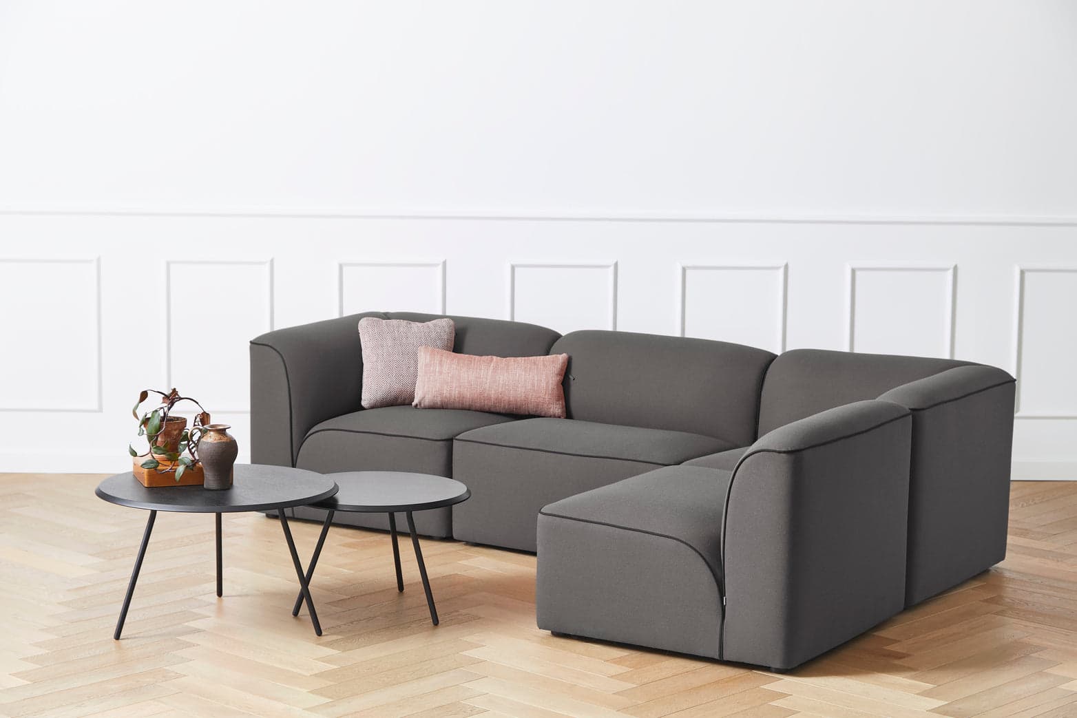WOUD Soround coffee table - Black ash (Ø75xH49) — фото 4