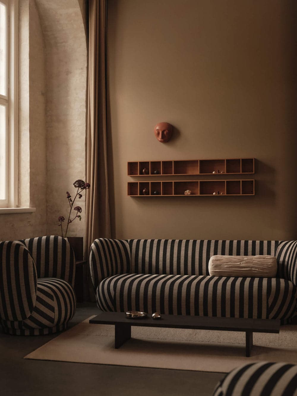 Ferm Living Rico Lounge Chair - Louisiana - Sand/Black — фото 3