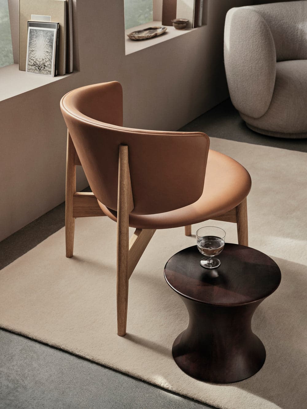 Ferm Living Herman Lounge Chair - Wood - Envy Leather - Oak/Cognac — фото 3