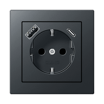 Jung A Creation пластик Розетка электрическая 2к+з с двумя разъемами USB для зарядки , цвет Антрацит A-Creation6