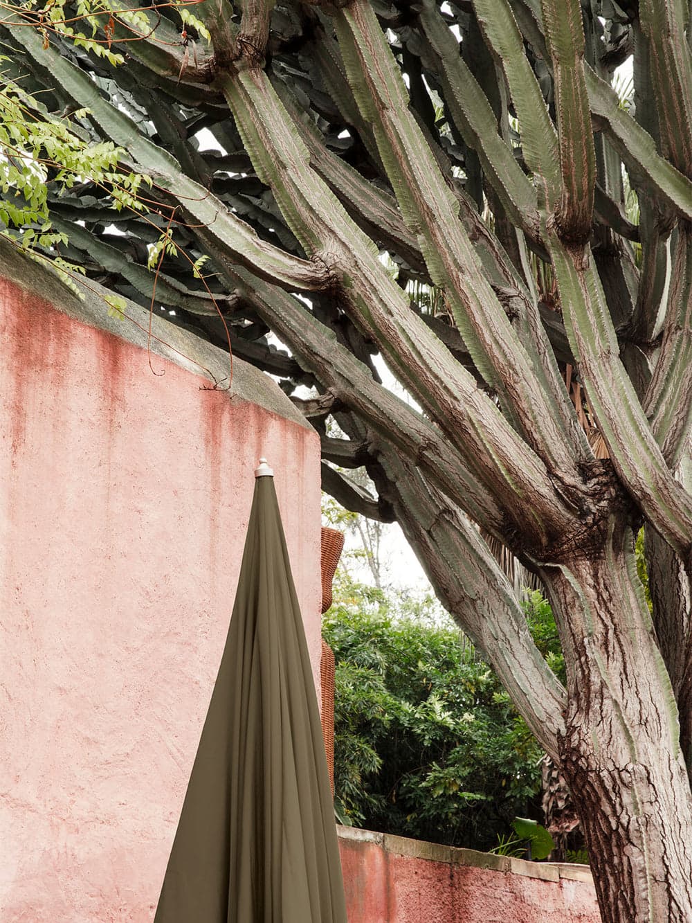 Ferm Living Lull Umbrella - Military Olive — фото 4