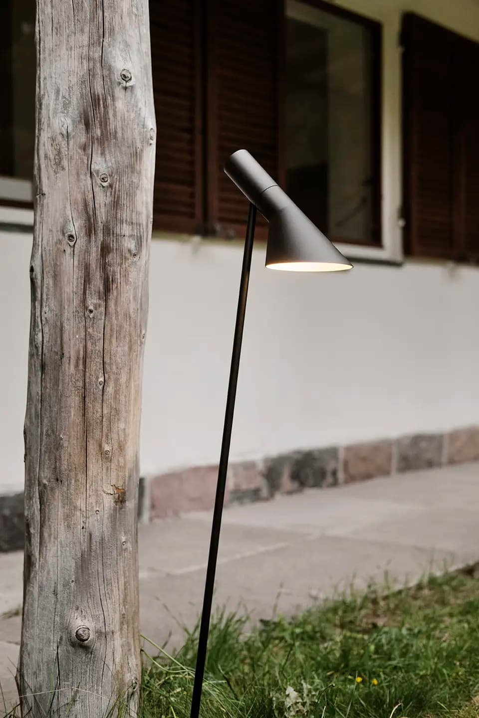 Louis Poulsen AJ Garden Bollard Black texture SHORT — фото 4
