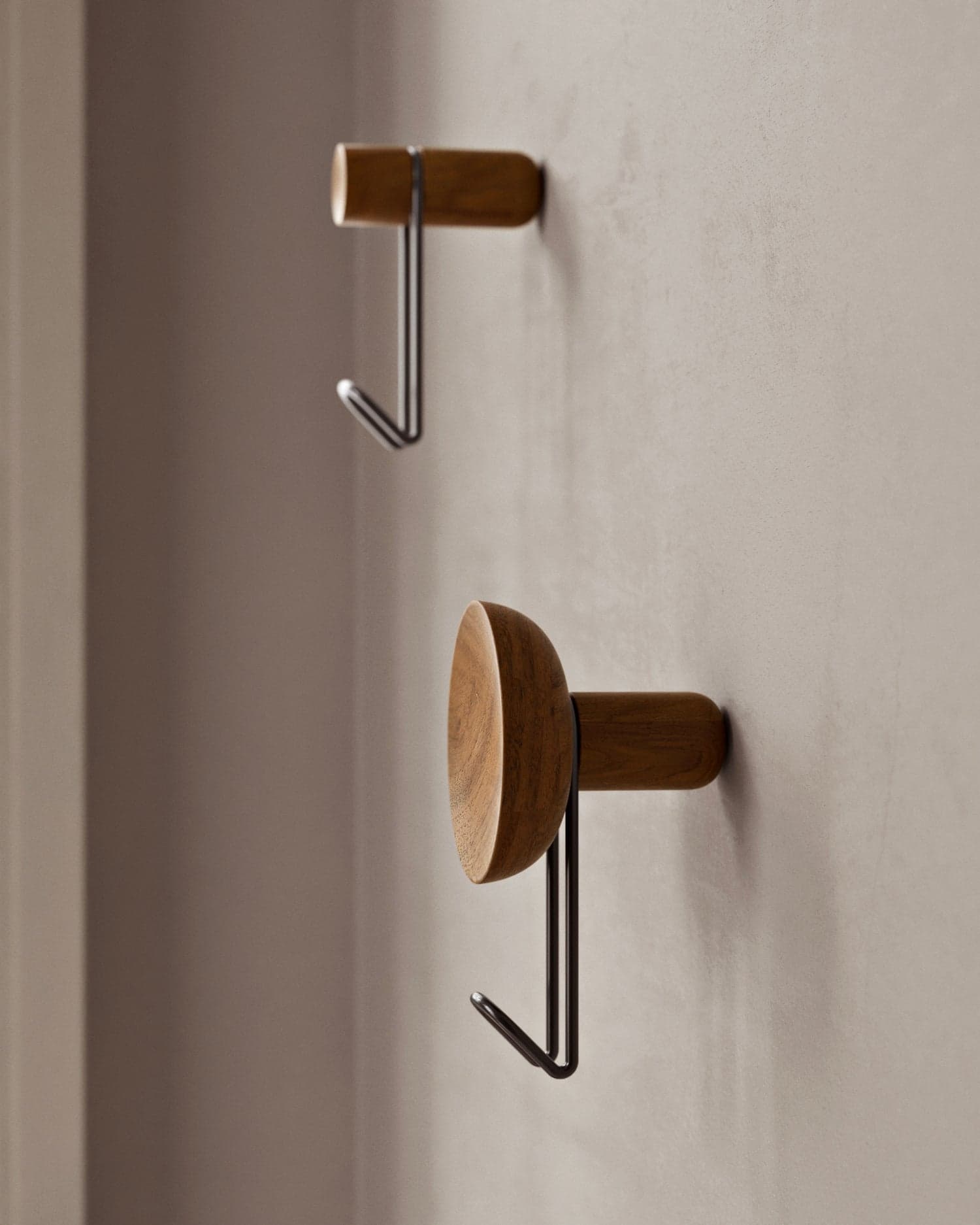 WOUD Around wall hanger (Small) - Walnut/Black — фото 4