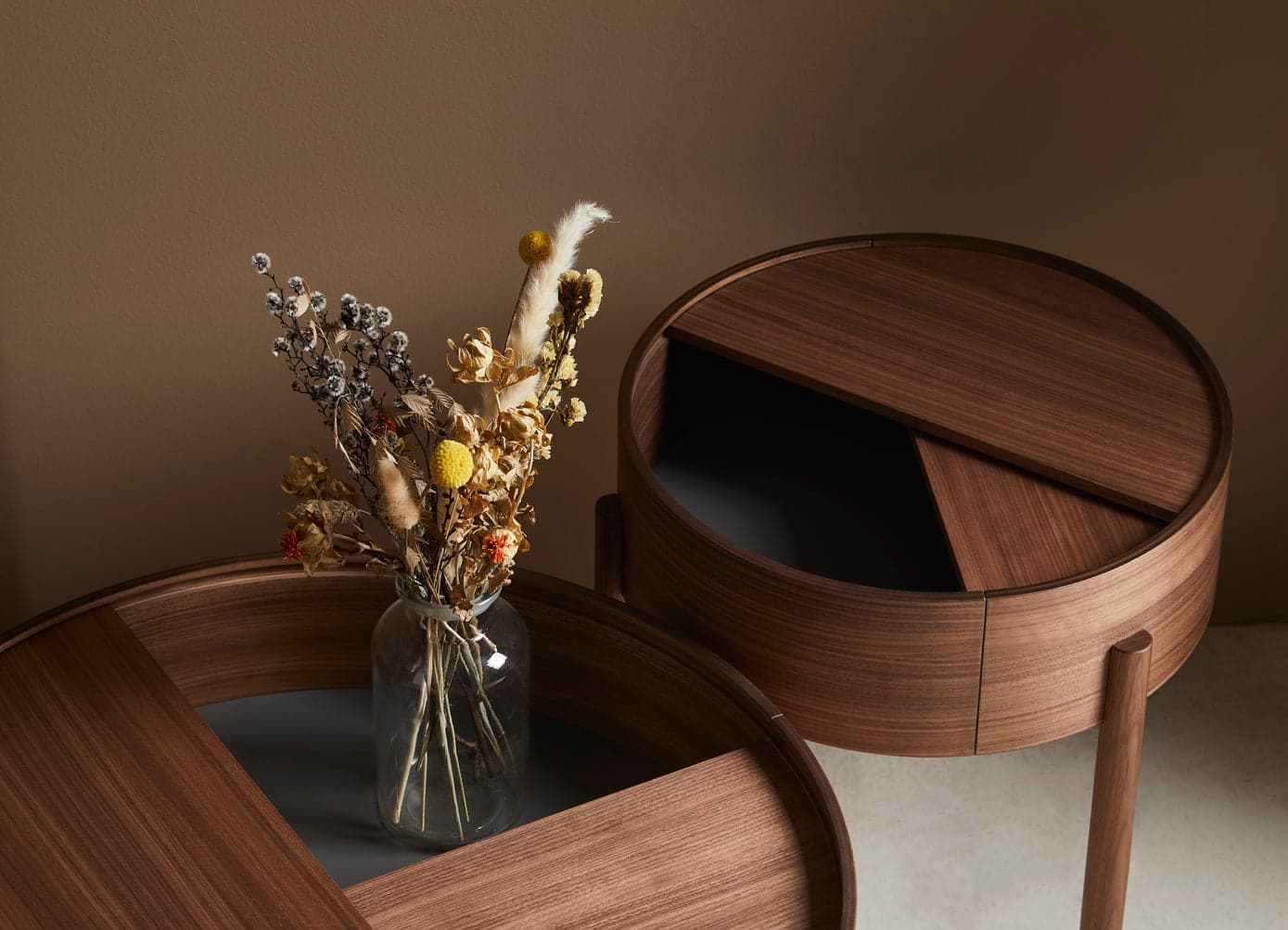 WOUD Arc coffee table (66 cm) - Walnut — фото 4