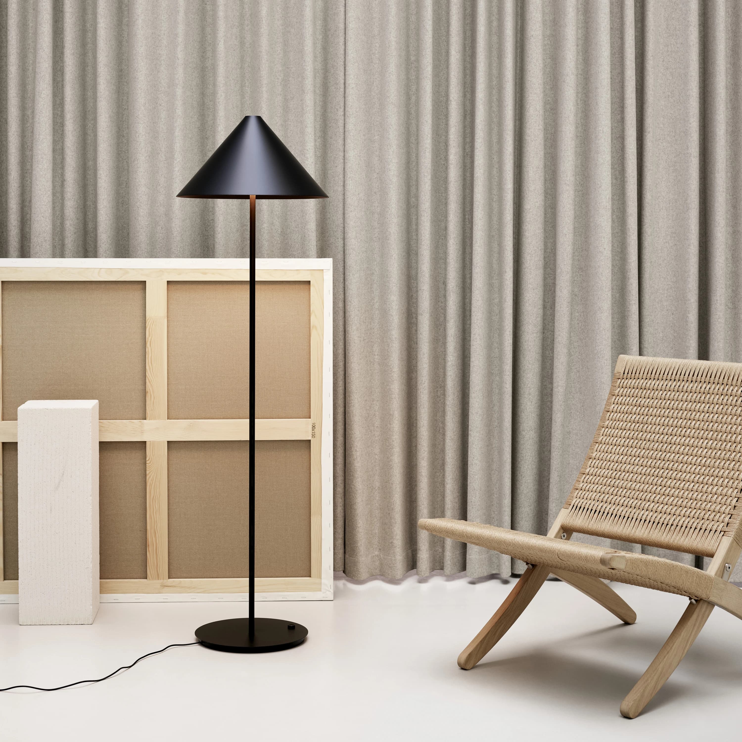 Louis Poulsen Keglen Floor Lamp Black — фото 3