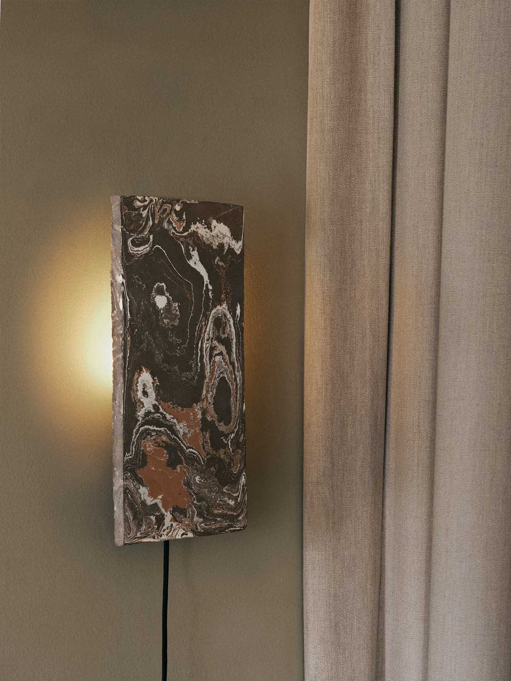 Ferm Living Argilla Wall Lamp - Rectangular - Marble Mocha — фото 3