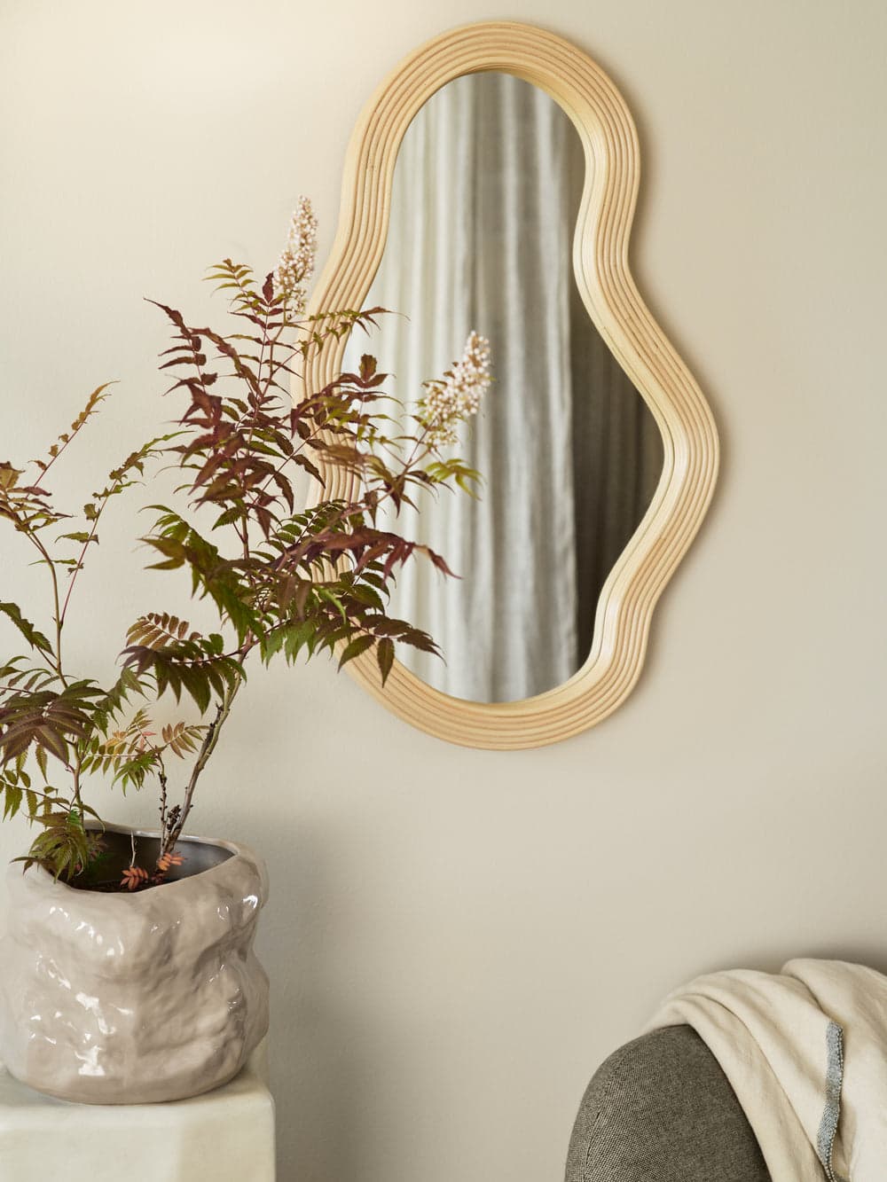 Ferm Living Pond Rattan Mirror - Medium - Natural — фото 3