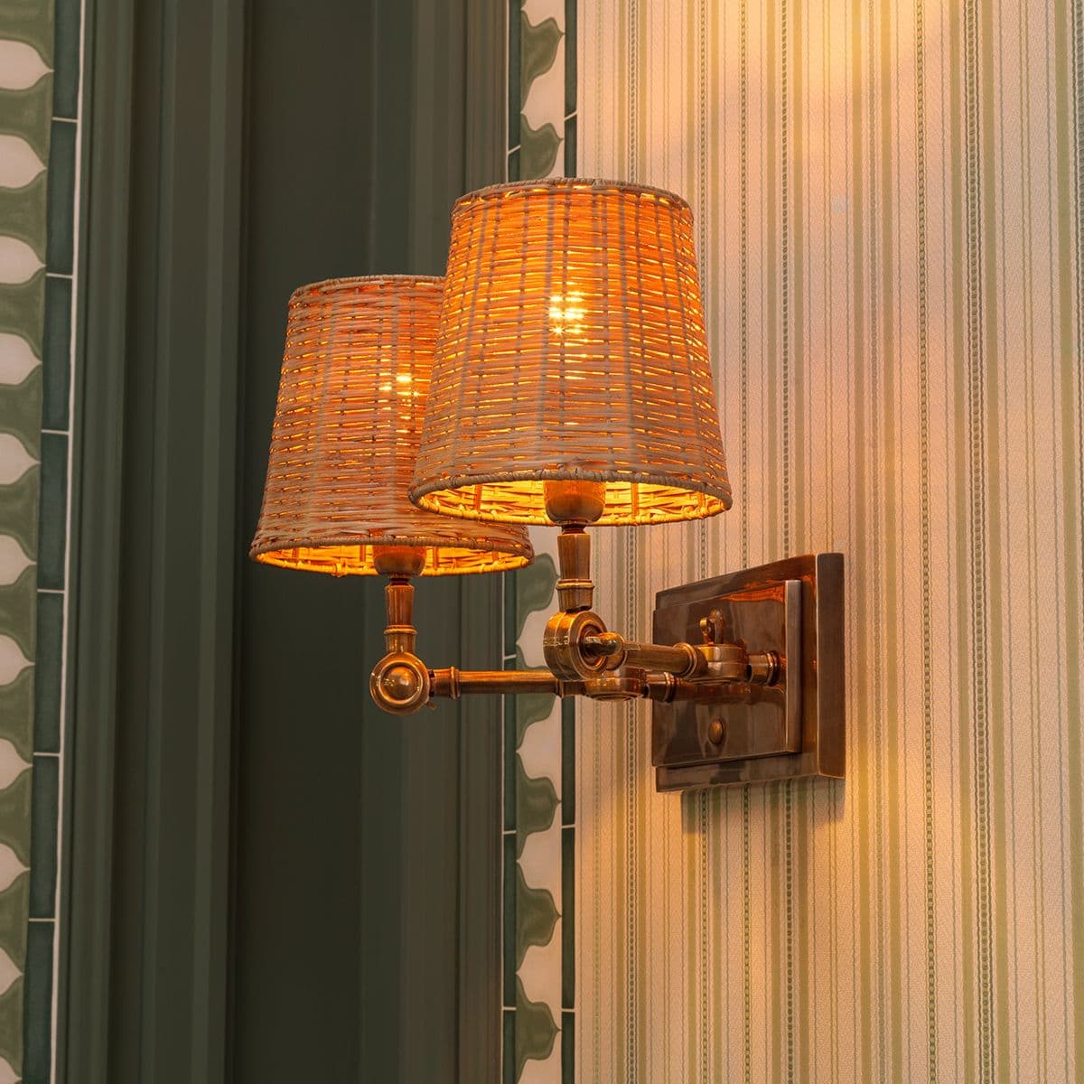 Eichholtz Wall Lamp Wentworth Double — фото 2