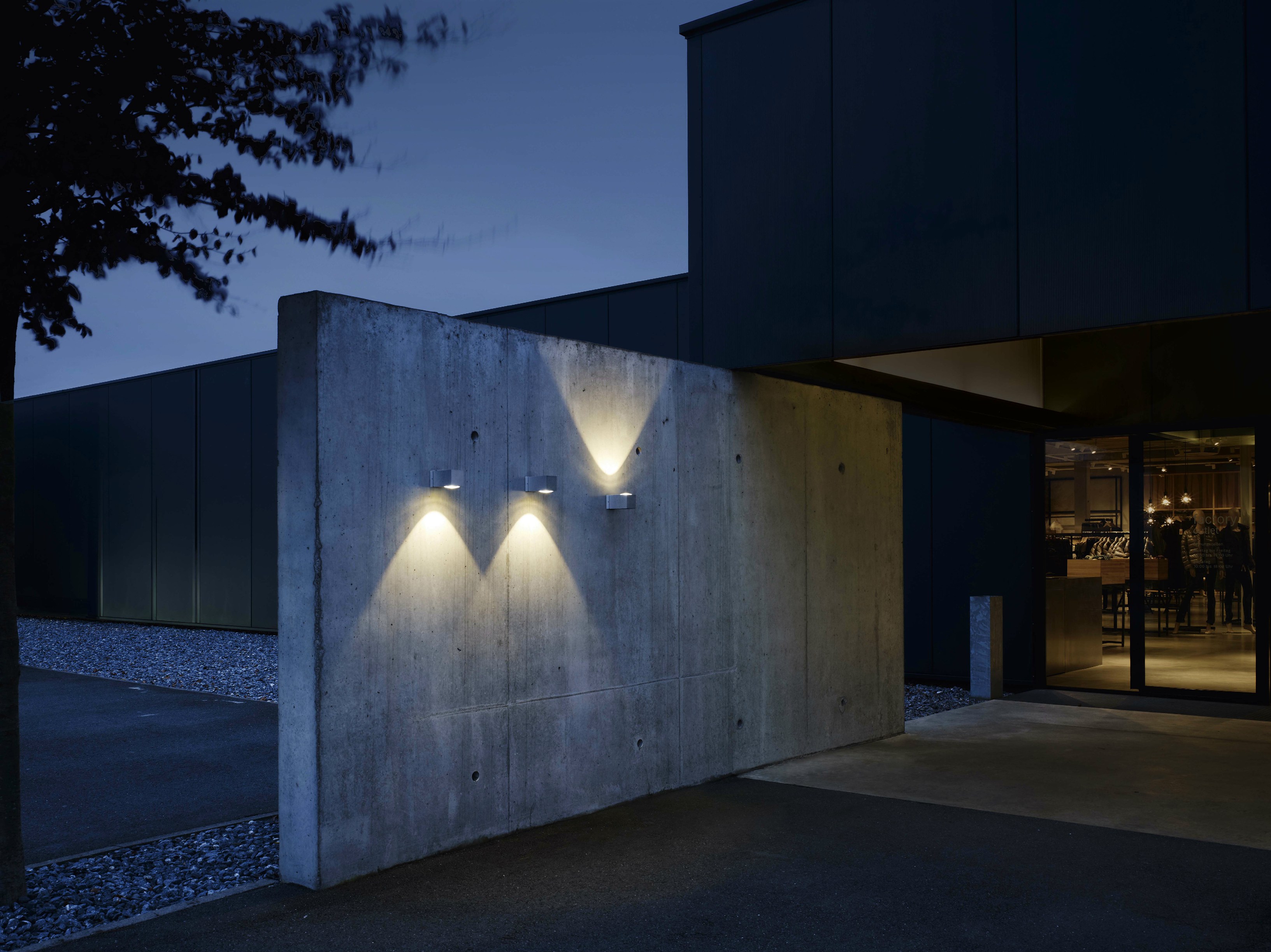 светильники на фасад частного дома. диодный фонарь уличного освещения. светильник светодиодный street light 136. морнингсайд йоханнесбург. декоративная подсветка фасадов.