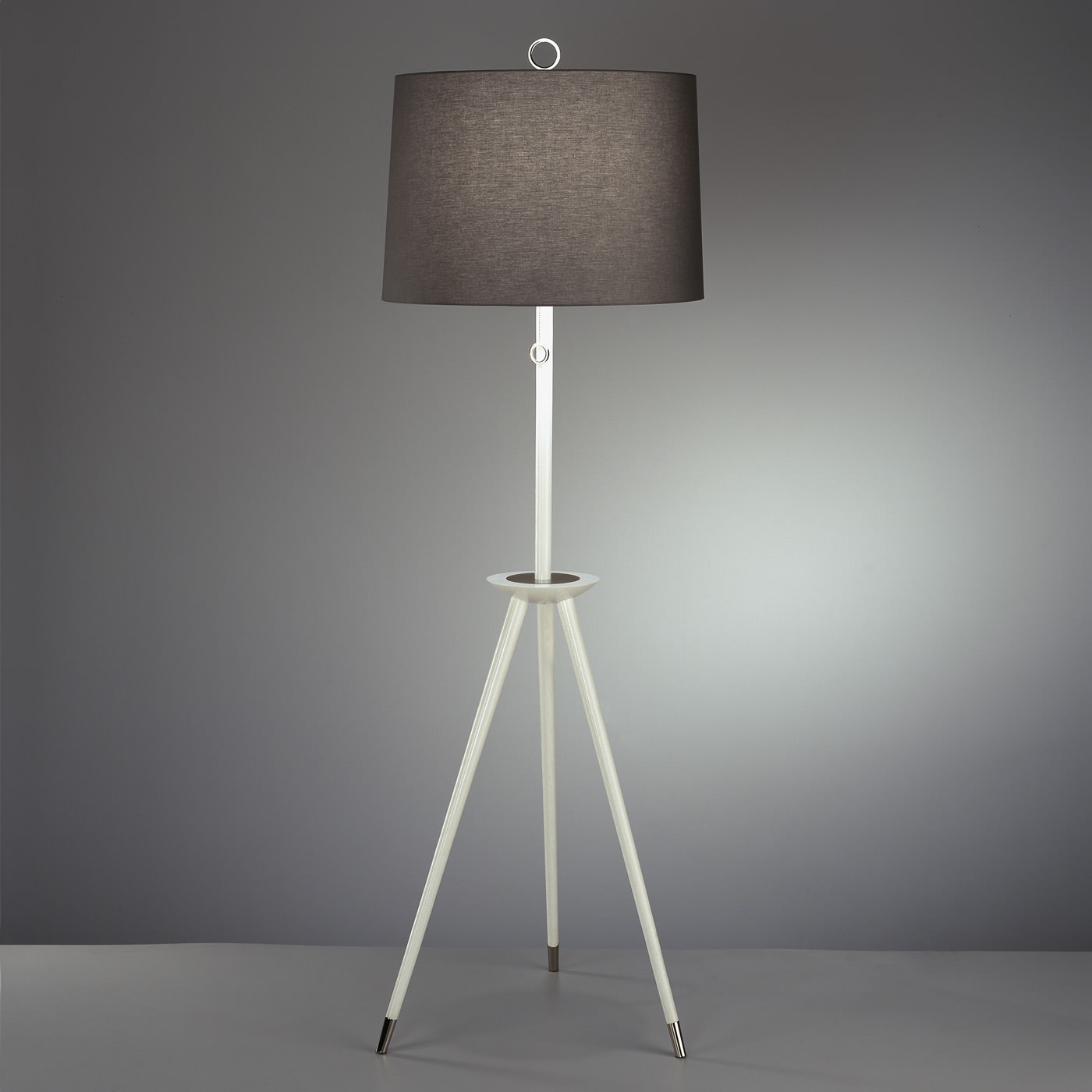 Jonathan Adler Напольный светильник Jonathan Adler Ventana Tripod Floor Lamp