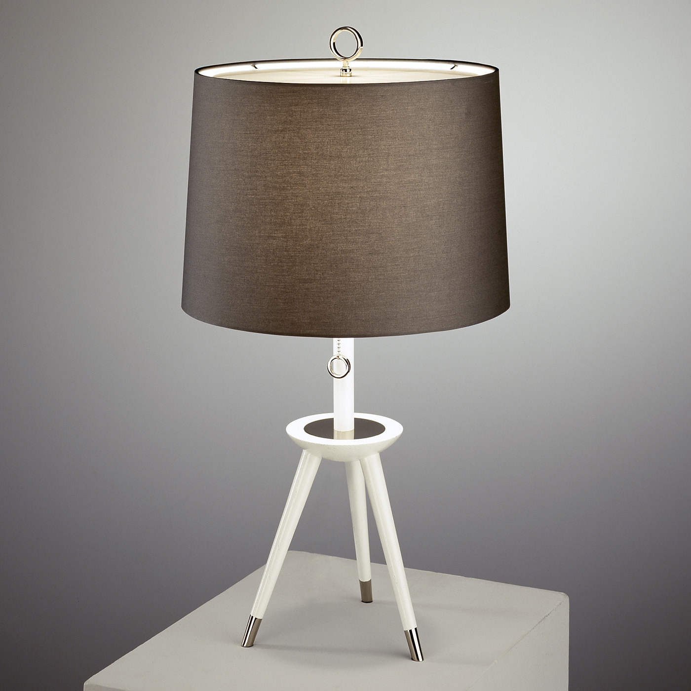Jonathan Adler Настольная лампа Jonathan Adler Ventana Tripod Table Lamp