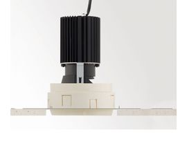 Встраиваемый в потолок светильник Delta Light iMAX ADJUSTABLE TRIMLESS BL4 82710, фото 1