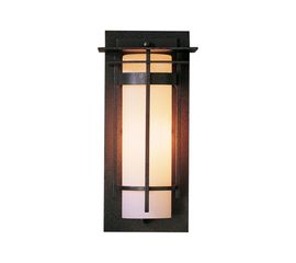 Настенный уличный светильник Hubbardton Forge Banded with Top Plate Small Outdoor Sconce, фото 1
