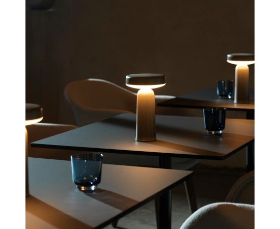 Настольный светильник Muuto Ease Portable Lamp, фото 8