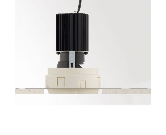 Встраиваемый в потолок светильник Delta Light iMAX ADJUSTABLE TRIMLESS BL4 82710, фото 1