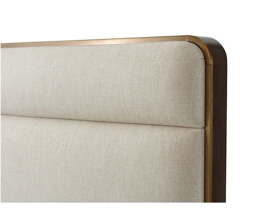Двуспальная кровать Theodore Alexander Armand Upholstered US King Bed, фото 3