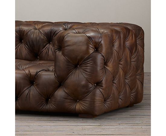 Restoration Hardware Soho Tufted Leather Sofa, фото 5