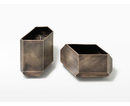 Ваза Holly Hunt BRONZE FACETED VASES, фото 5