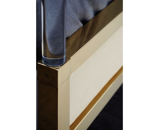 Двуспальная кровать Bernhardt Aiden Acrylic Canopy Upholstered Bed, фото 6